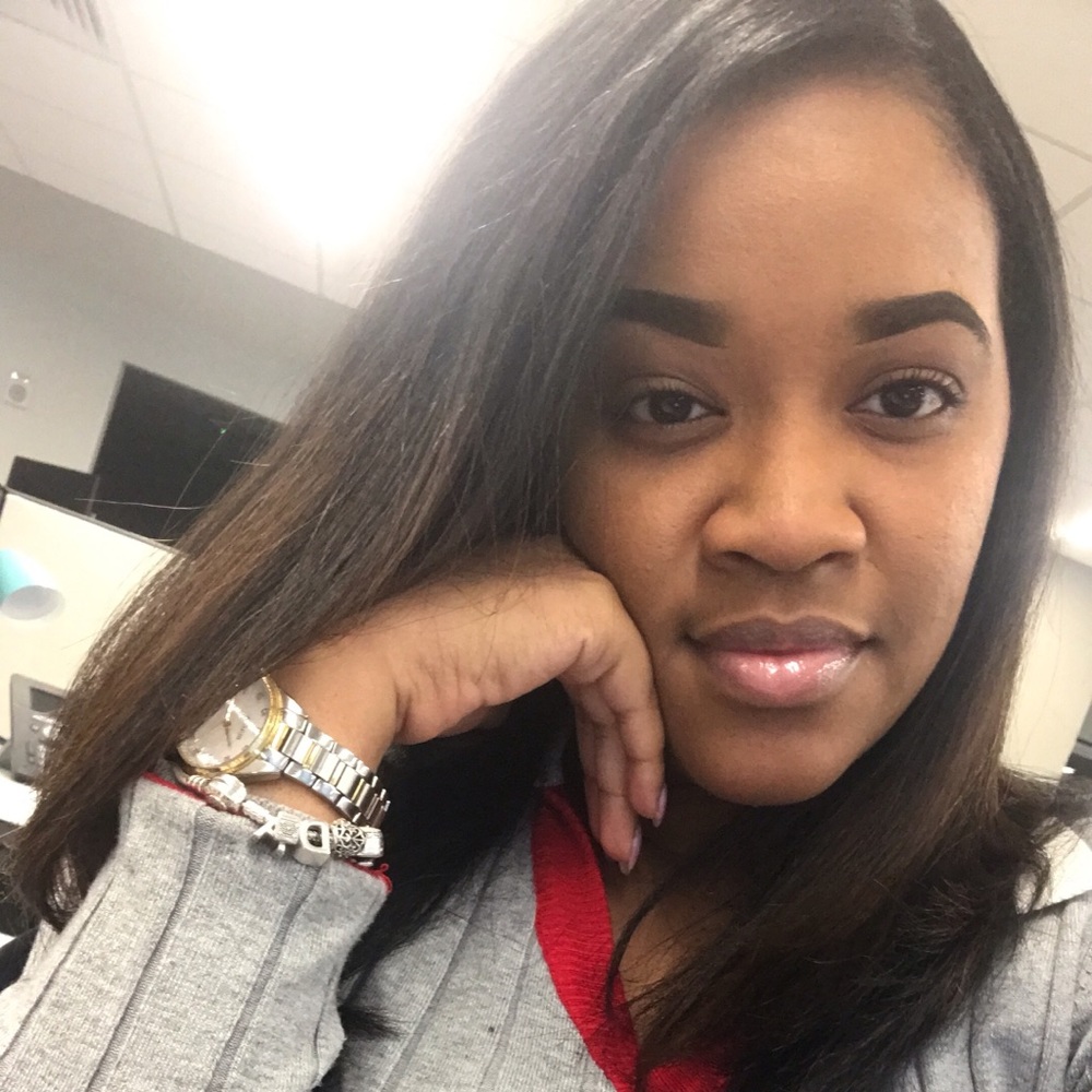 Meet your Posher, Larae